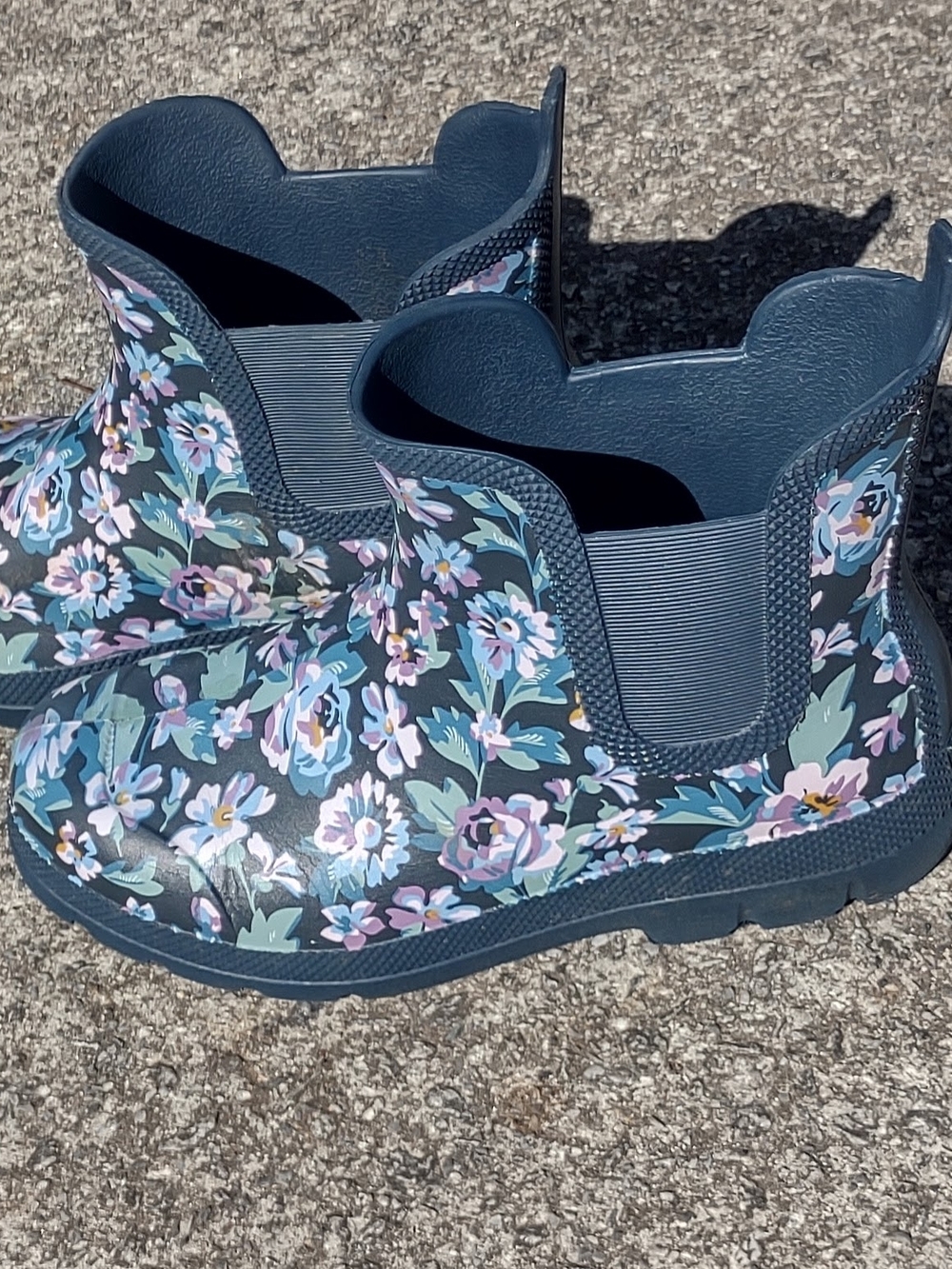 Vera Bradley Totes Navy Evy Floral Waterproof Rain Boots - Picture 4 of 4